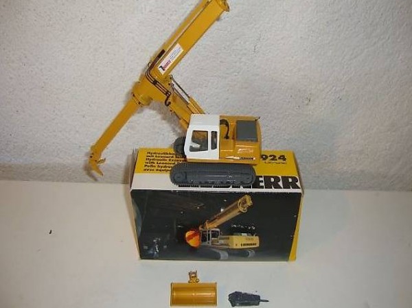 Liebherr R924 Teleskopbagger