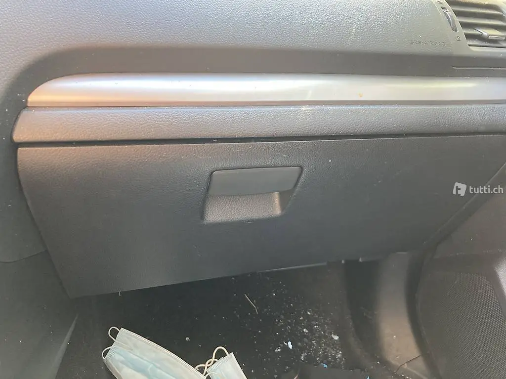  Handschuhfach Subaru XV 2013
