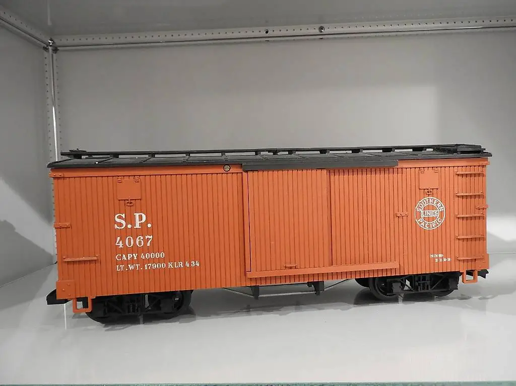 Spur G LGB 4067 Geschlossener Güterwagen der S.P. Lines