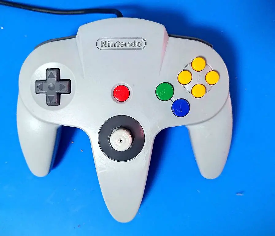 N64 Controller mit verbessertem Stick