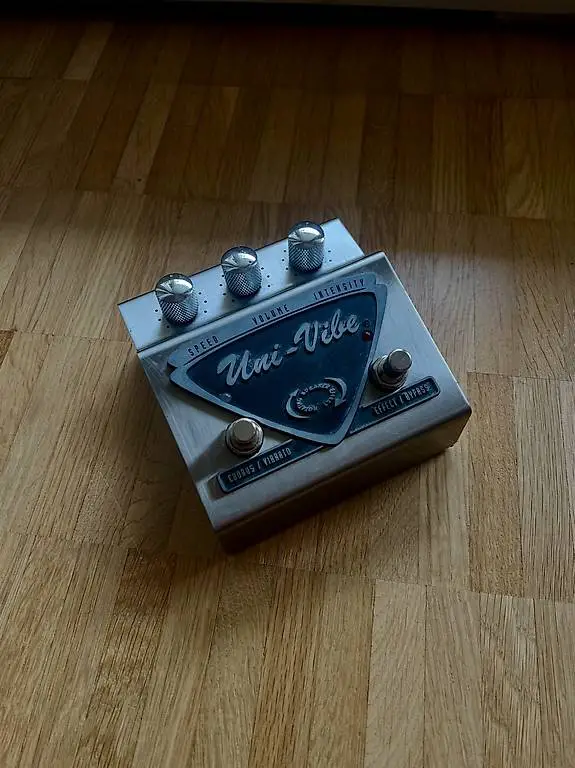 Vintage Dunlop UV-1 UniVibe