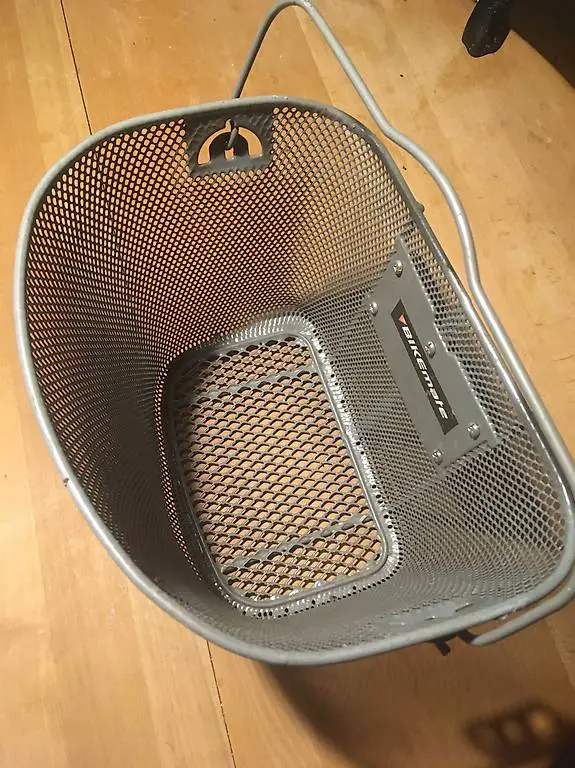 Div.Velokorb, Körbli div.Fahrradkorb, 1x Pletscher, gebraucht