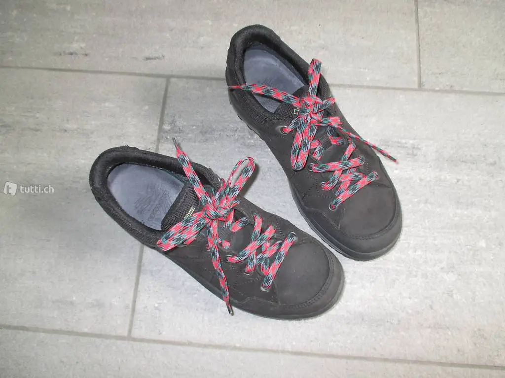 Halb- oder Wanderschuh von LOWA, Gr. 38, Goretex, Damen