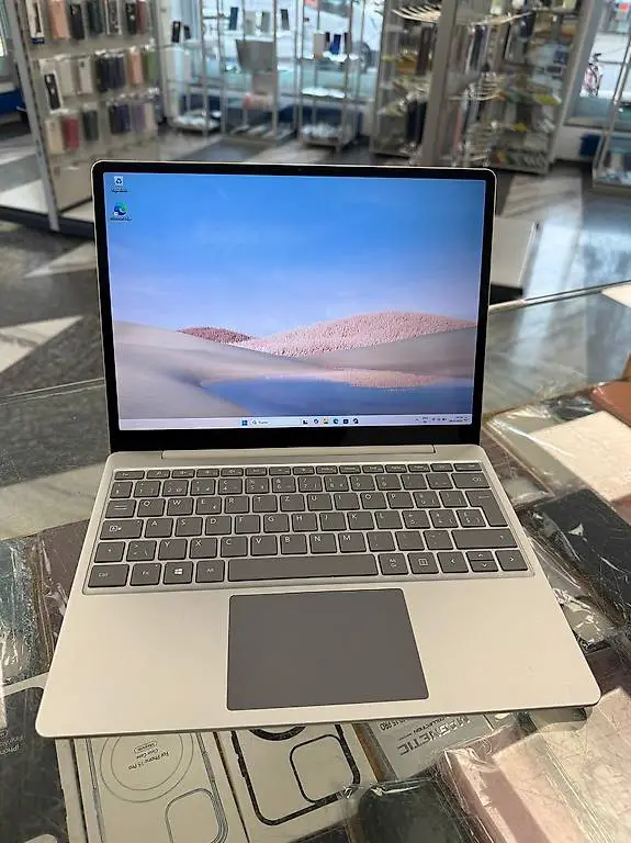 microsoft laptop surface redmond i5 256gb 8gb ram touchscre.