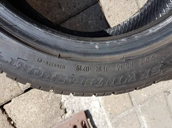 2mal Dunlop Winter Sport Pneus 205/45R1788V