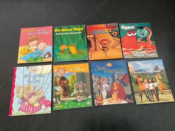 8x kleine verschiedene Büechli Die Biene Maja etc.