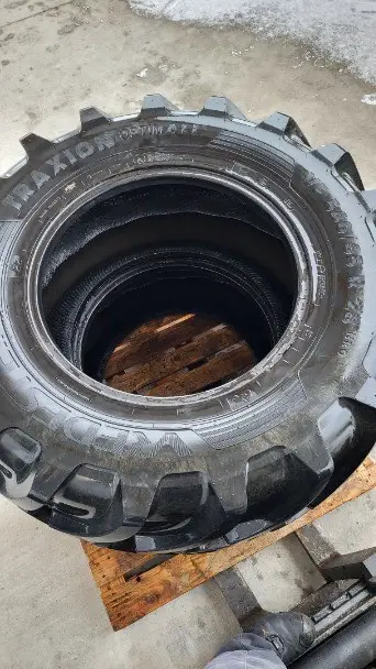 Pneu VF 540/65 R28 Vredenstein Traxion Optimal