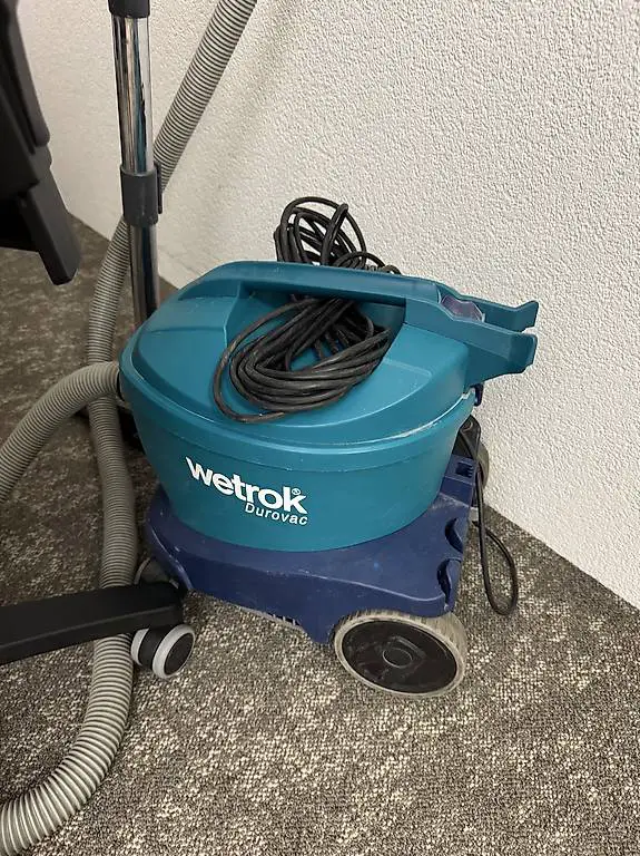 Staubsauger WETROK Durovac 6 (900 W, mit Beutel