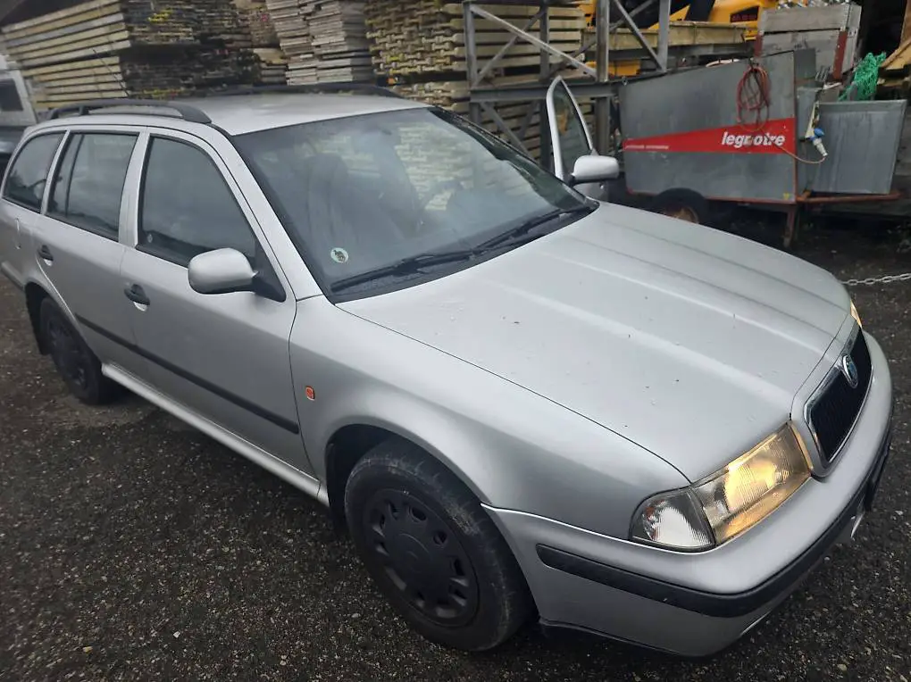 Skoda octavia 1.9 4x4 mfk 10/05/2023