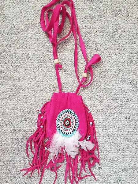 Halsschmuck - INDIANERTÄSCHLI - Wildleder - Neu