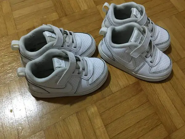 Nike Kinder Schuhe 2 paar