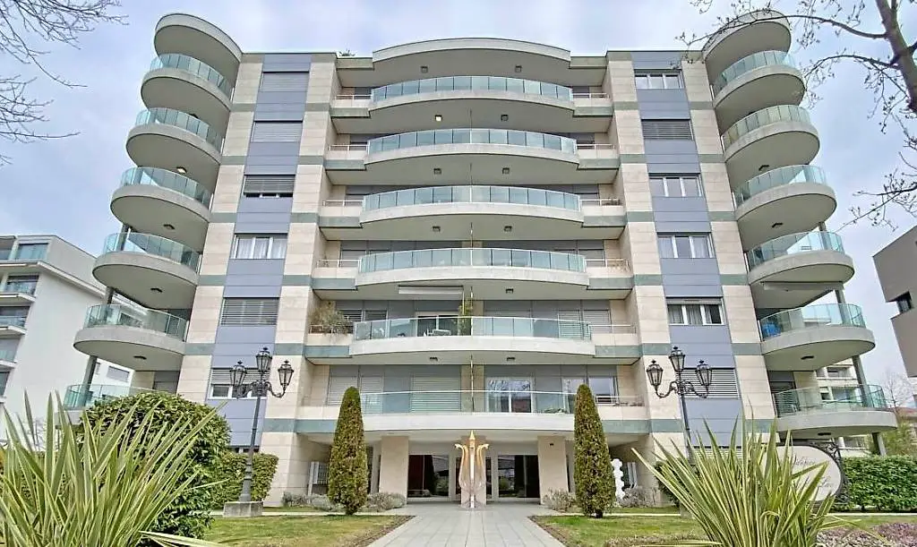 3.5 locali con giardino privato a pochi passi dal lago