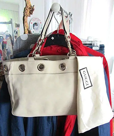 GUCCI Leder White Bag mit Seide-Gucci Tuch - RARITÄT - TOP