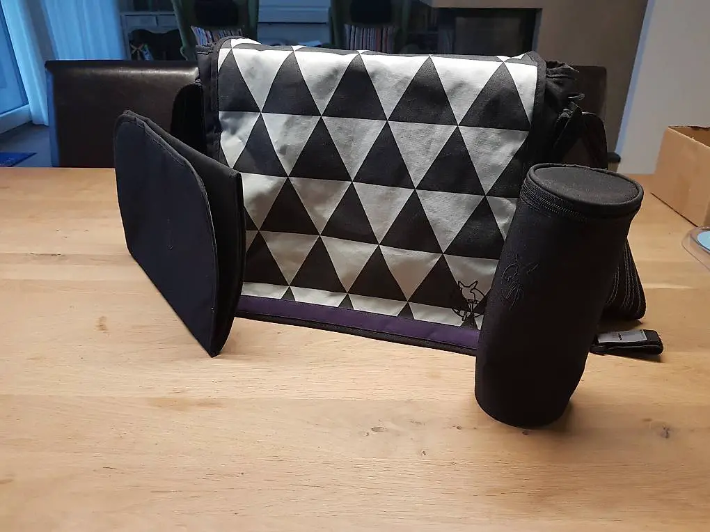 Wickeltasche von LÄSSIG inkl. Zubehör