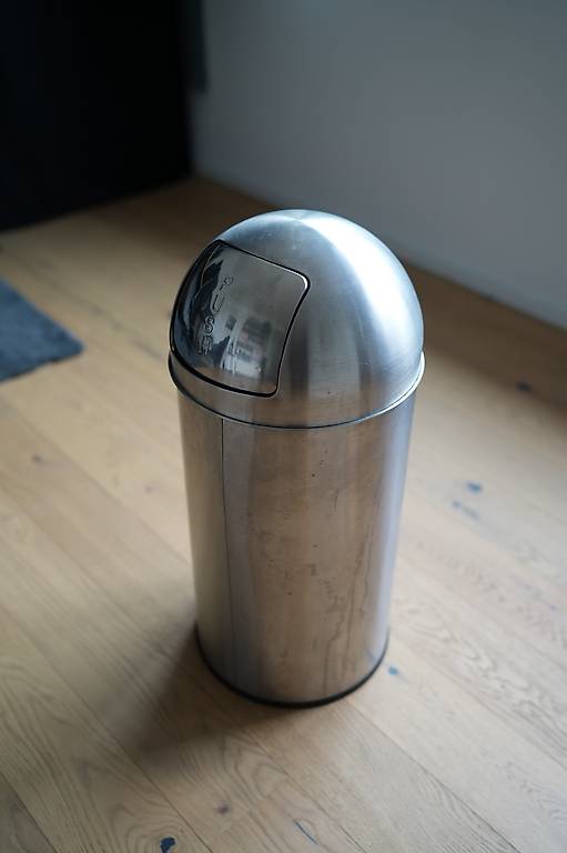 Abfalleimer aus Edelstahl (gross)