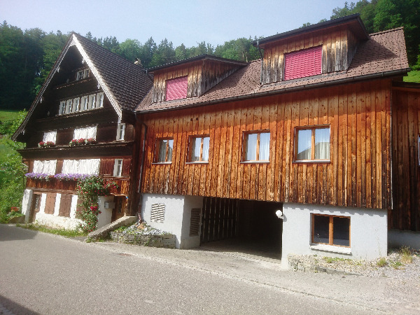 Mehrfamilienhaus / Toggenburgerhaus / Anlageobjekt an ruhiger Lage
