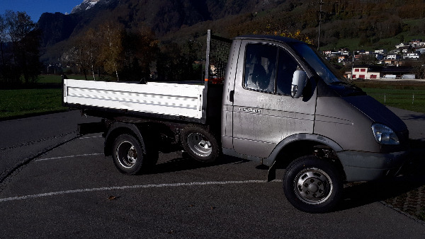 GAZ GAZelle 4x4 Auto mit Kippbrücke