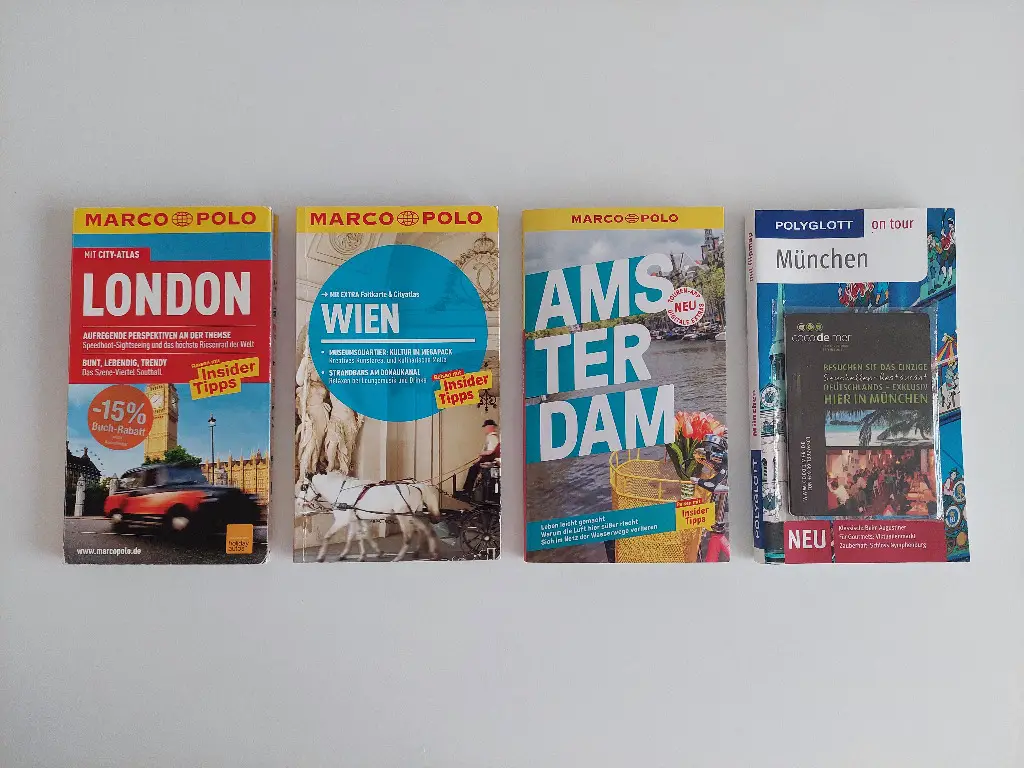 4 Stück Reiseführer "London / Wien / Amsterdam / München"