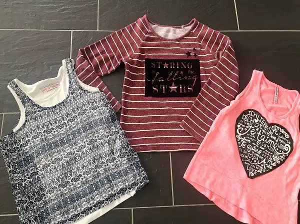 Herzige Mädchenkleider 146-152