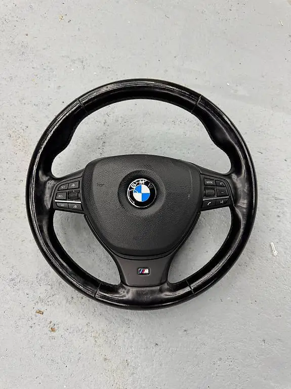 BMW 750i F01 Lenkrad