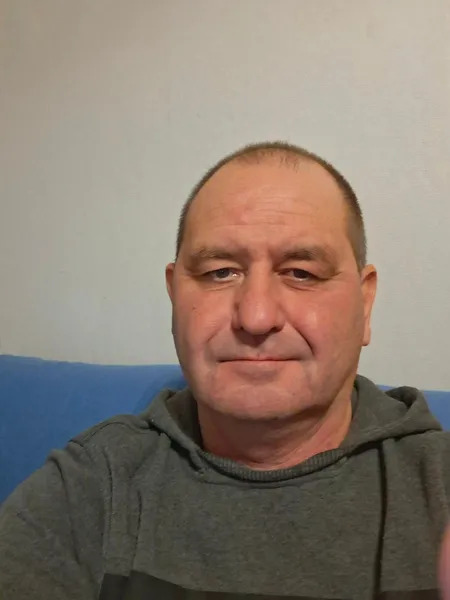 Bin auf der Suche nach einer lieben Frau