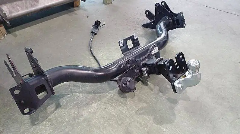 Anhängerkupplung mit Traverse für Dodge RAM 1500, mit DTC