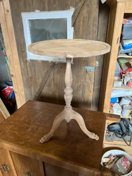 : ART 836: Sellette sablé