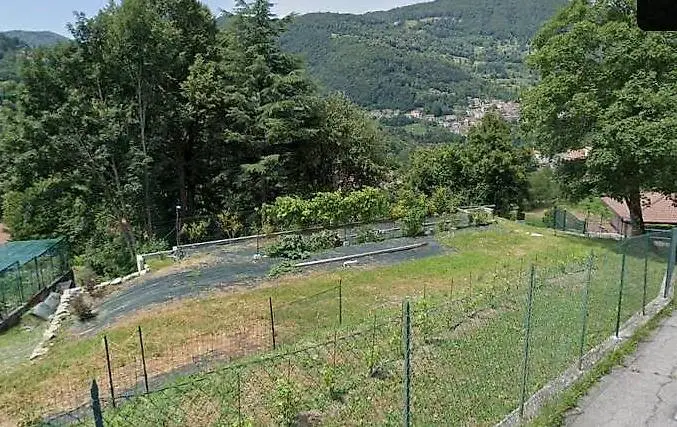 mit Baubewilligung / con licenza edile