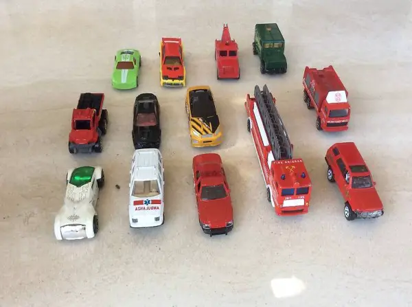 Macchinine giocattolo 1fr /pezzo