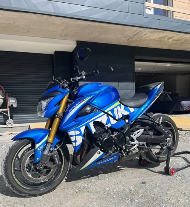 suzuki gsx-s 1000 a
