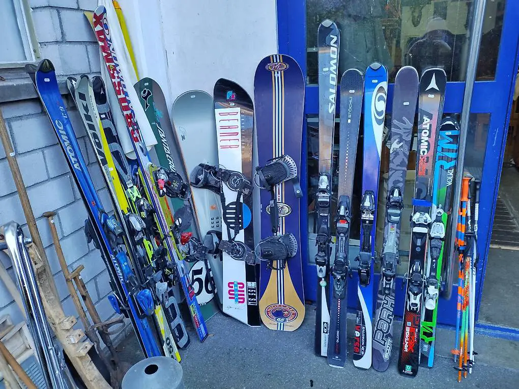 Atomic C9 Beta Carver Ski mit Bindung 170 cm