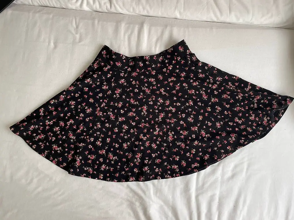 Jupe Damen Glocken neu Grösse M von Clockhouse neu