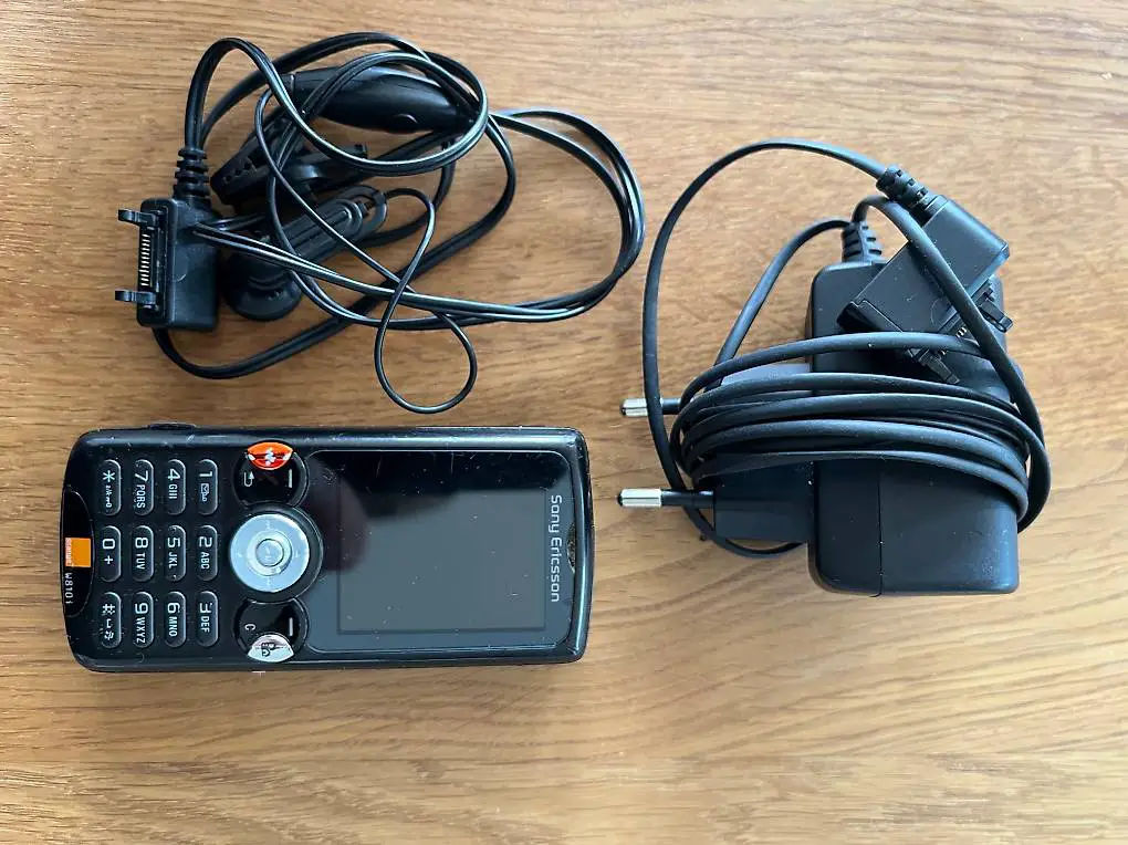 Sony Ericsson W810i Handy