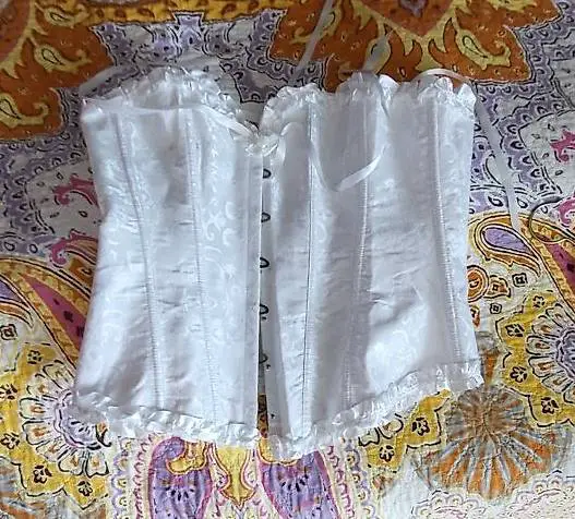 Corsage, C95, GR 42, weiss