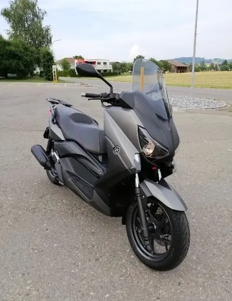 Yamaha X-Max 250