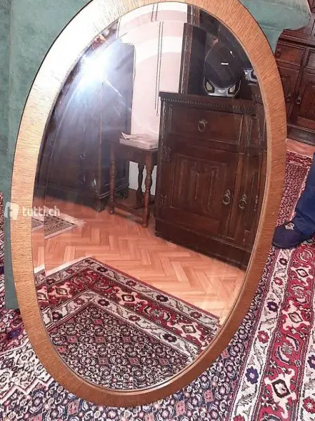 ANTIKER OVALER WANDSPIEGEL