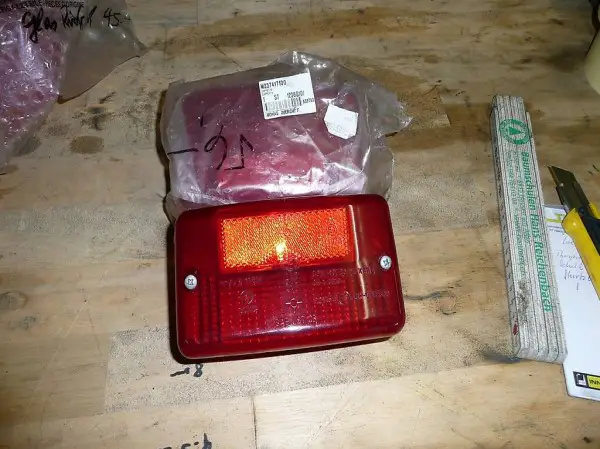  Moto Guzzi Cali ll Lampenglas hinten 237417100