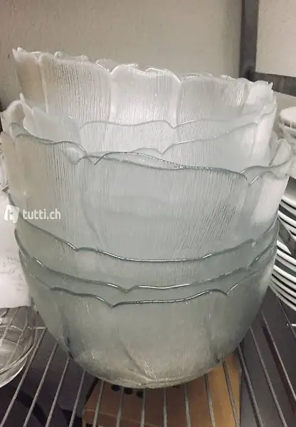  Diverse Glasschüsseln zu verkaufen