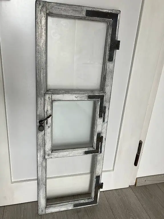 Altes Emmentaler Holzfenster ca. 100 jährig aufgefrischt