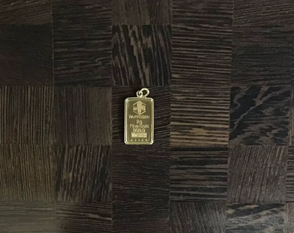 2 g goldbärreli in 750 g goldfassung