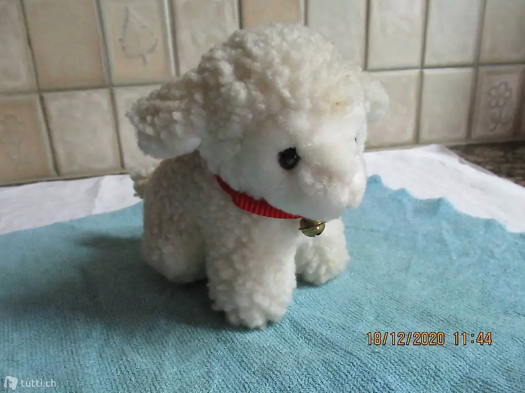 Schaf, Lamm, Lämmchen mit Echtfell, Schaffell