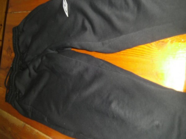 Halblange Turnhose ca. gr. 146/152