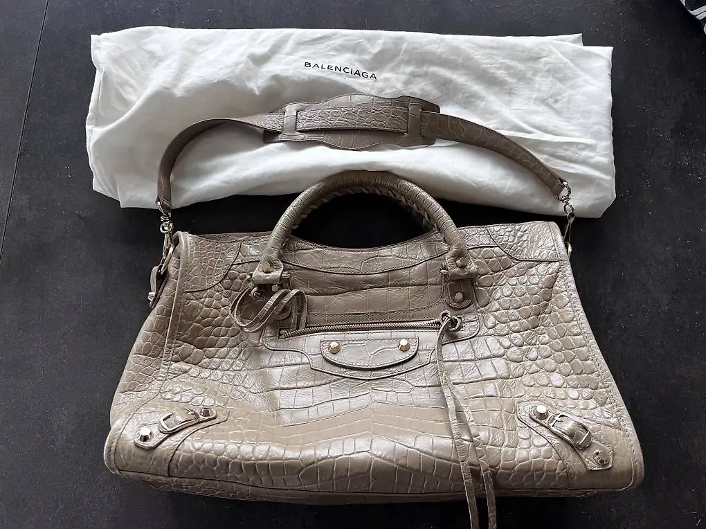 Balenciaga city bag medium