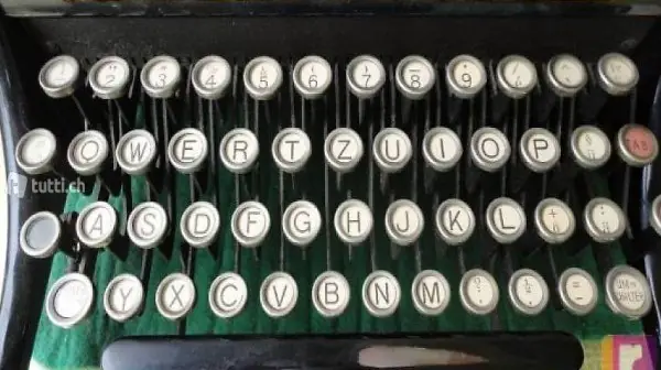  Schreibmaschine antik, speziell, und ein
