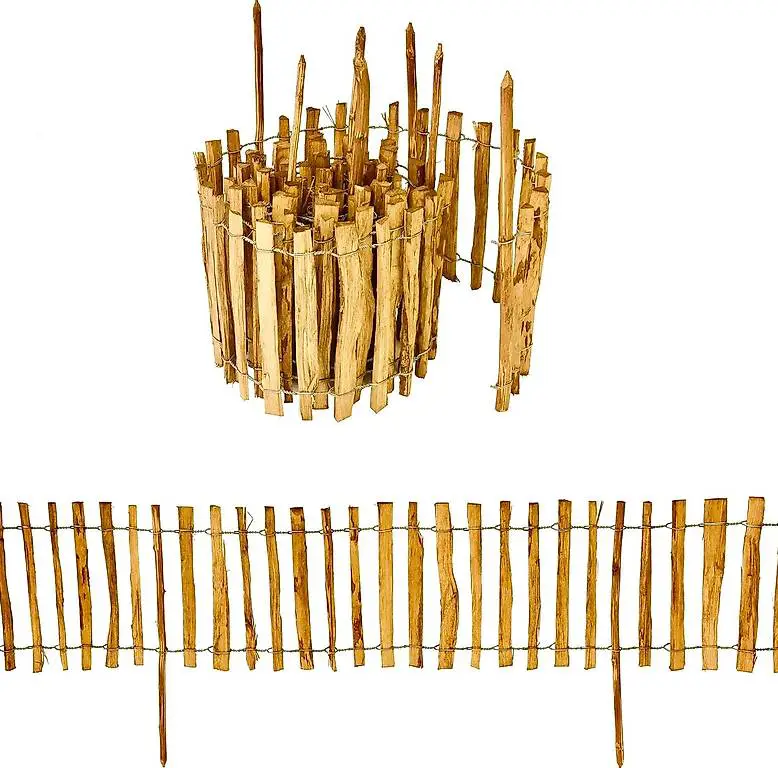 Staketenzaun mit Pfosten aus Haselnuss Höhe 35 cm Länge 500