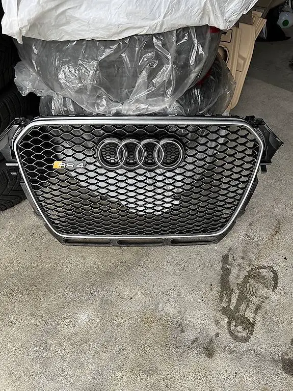 Audi RS4 B8 Grill