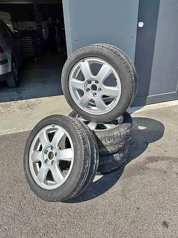 Skoda Felgen mit Bereifung Pirelli P600 195/50/15