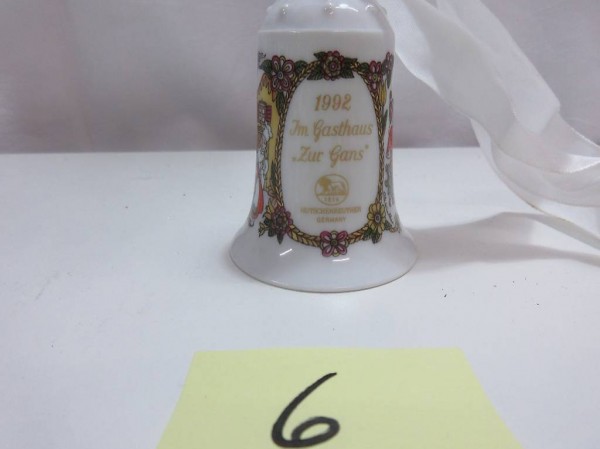 Schöne Hutschenreuther Weihnachtsglocke 1992