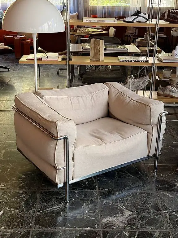 Cassina LC3 Sessel Beige Stoff/Daunen Le Corbusier Vintage