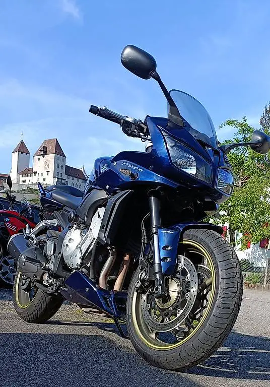 Yamaha FZ1 SA